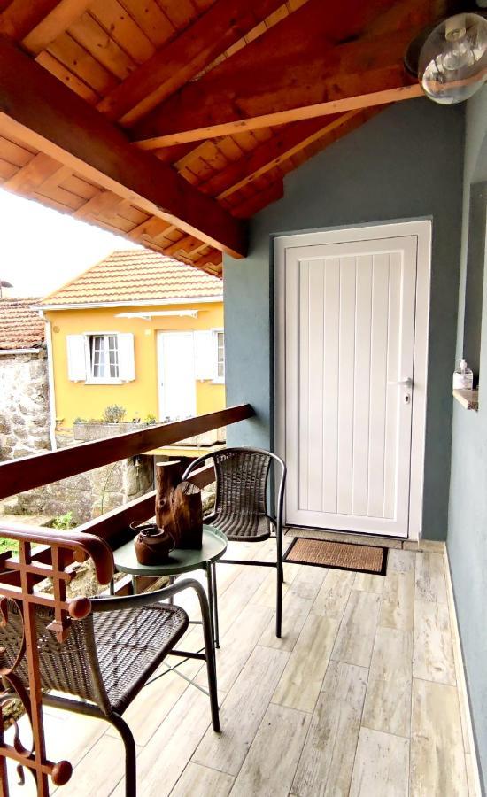 Casa Rural D 'Avo - Sossego Do Campo - 5 Adultos Alhais Esterno foto