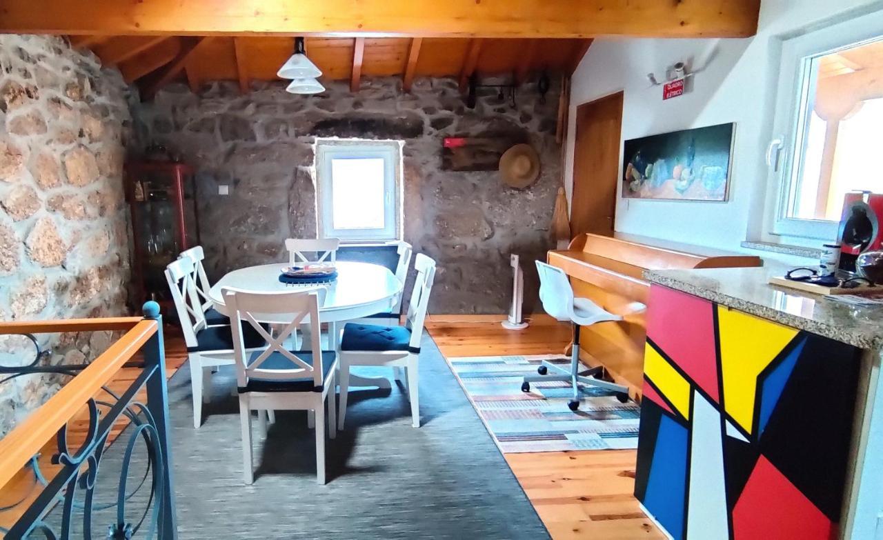 Casa Rural D 'Avo - Sossego Do Campo - 5 Adultos Alhais Esterno foto