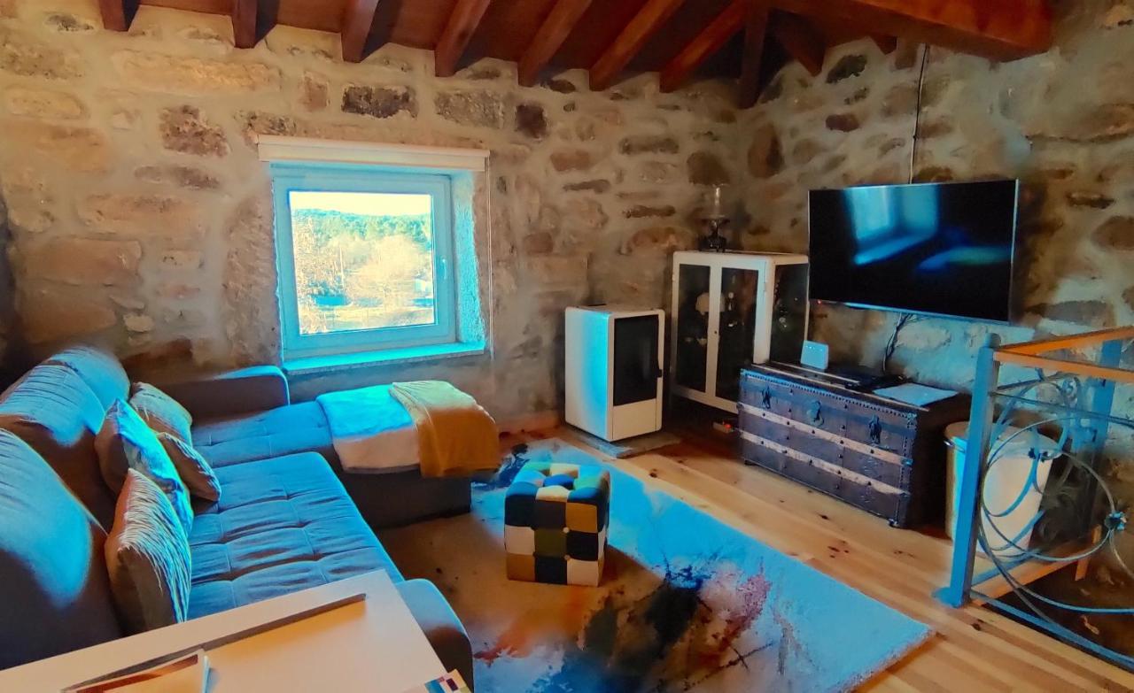Casa Rural D 'Avo - Sossego Do Campo - 5 Adultos Alhais Esterno foto